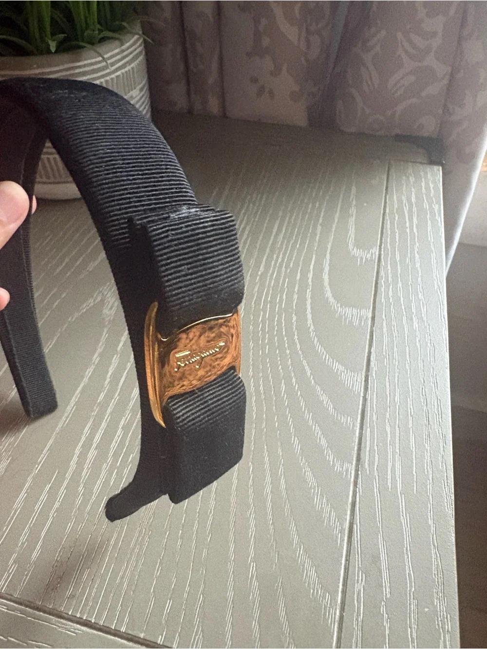 Salvatore Ferragamo Black Grosgrain Headband with Gold Plaque Bow